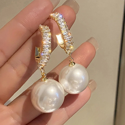 Élégantes Boucles d'Oreilles en Perles et Zircon