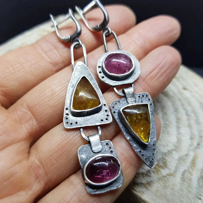 Boucles d'oreilles triangulaires rétro à motif géométrique