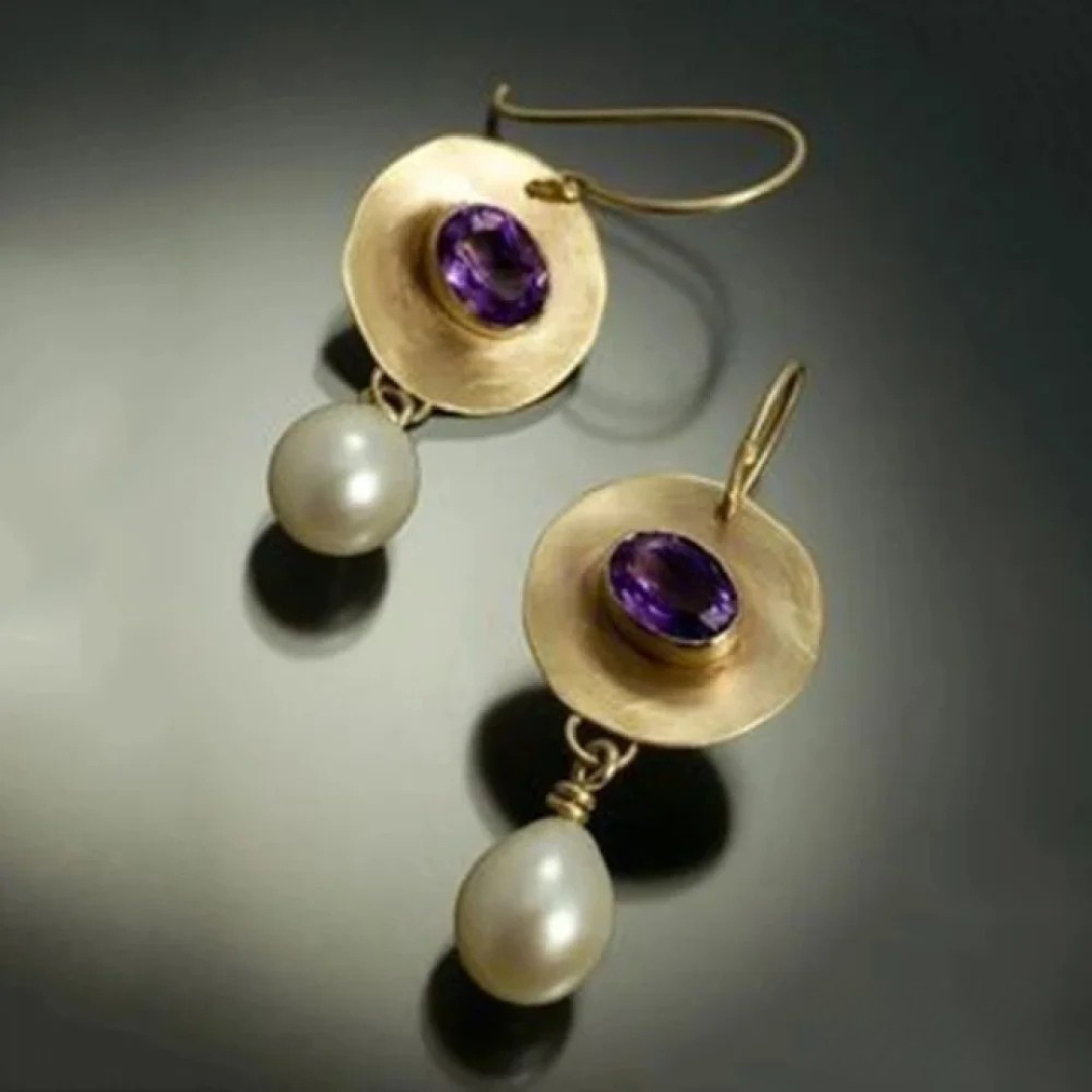 Boucles d'oreilles en zirconium doré et violet avec perles