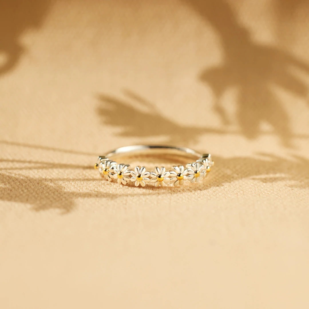 Jardin - Luxurious Floral Ring
