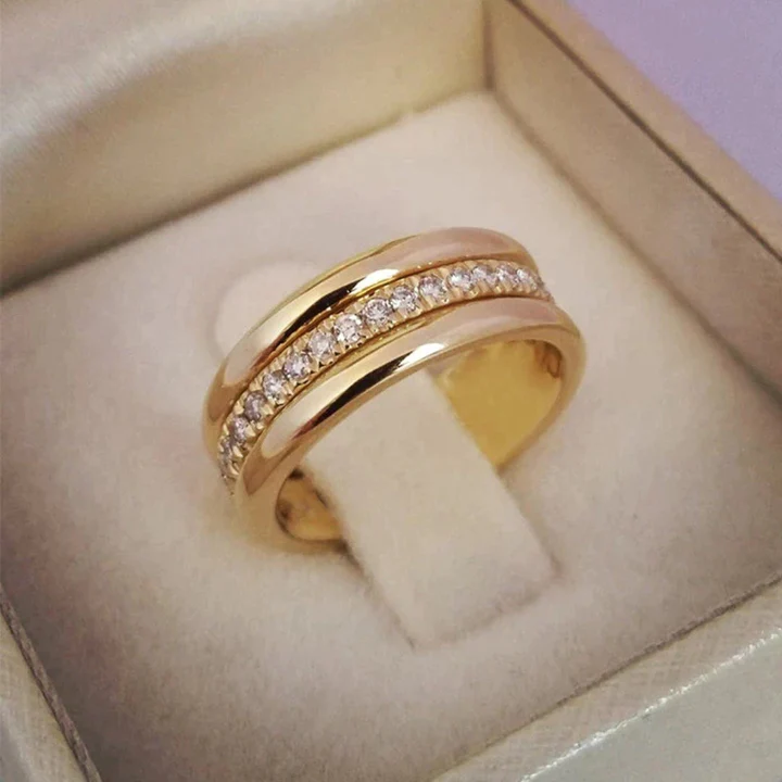 Sarah - Bague Vintage avec Incrustations de Zirconia
