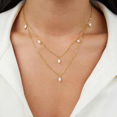 Collier superposé avec goutte de perle Kay